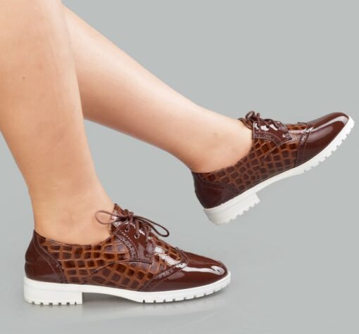 Glossy Elegant Croc Patent Ladies Brogues