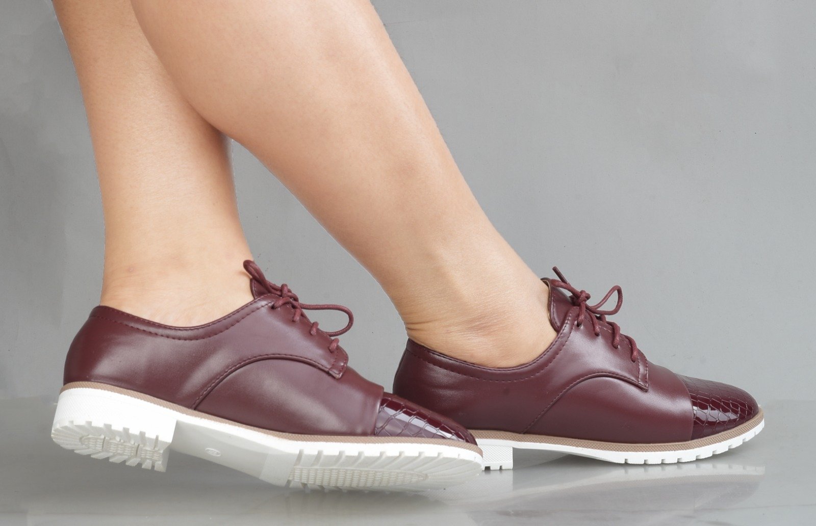 Urban Luxe Croc-Tip Ladies Oxford Shoes - Image 10