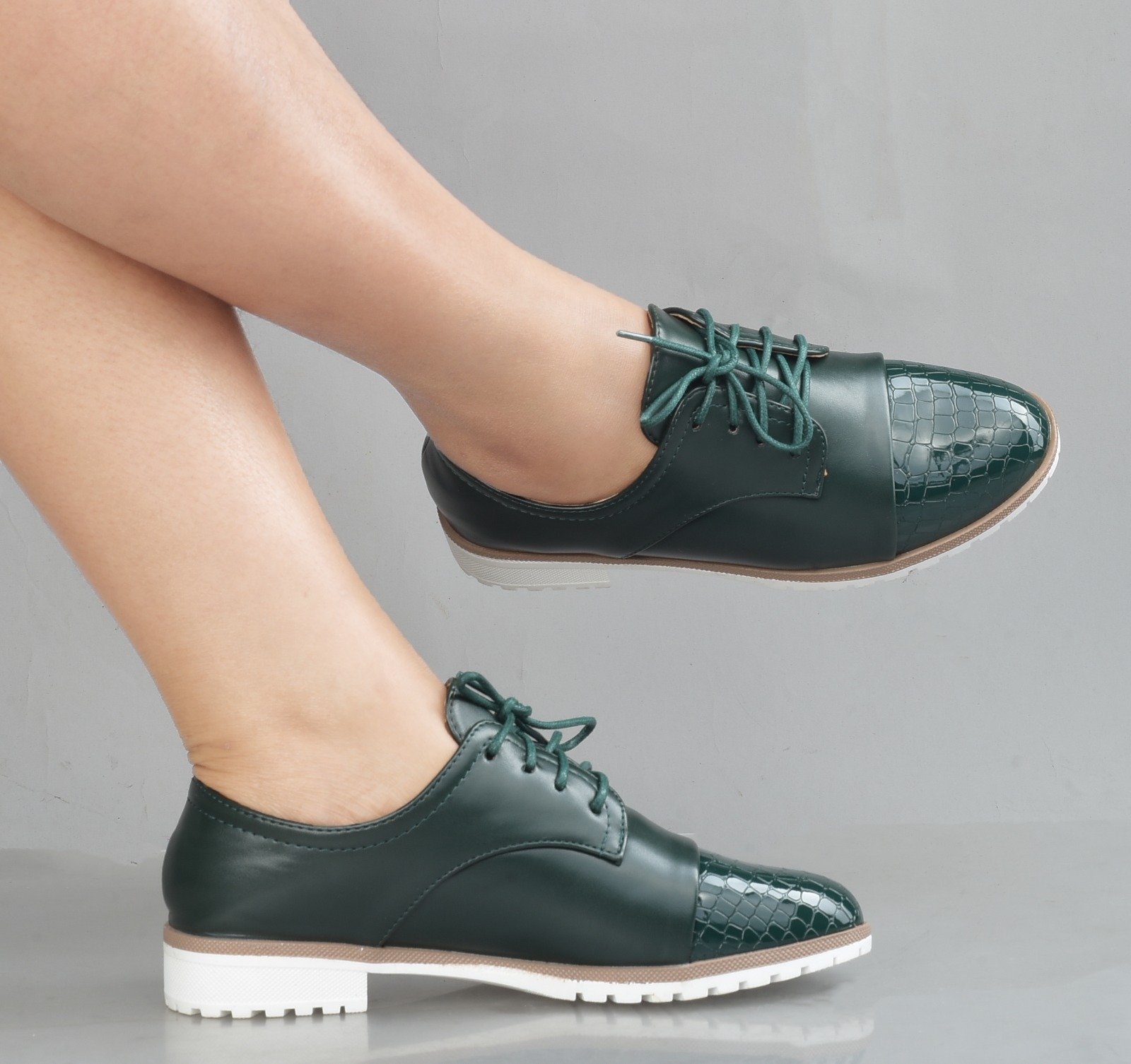 Urban Luxe Croc-Tip Ladies Oxford Shoes - Image 8